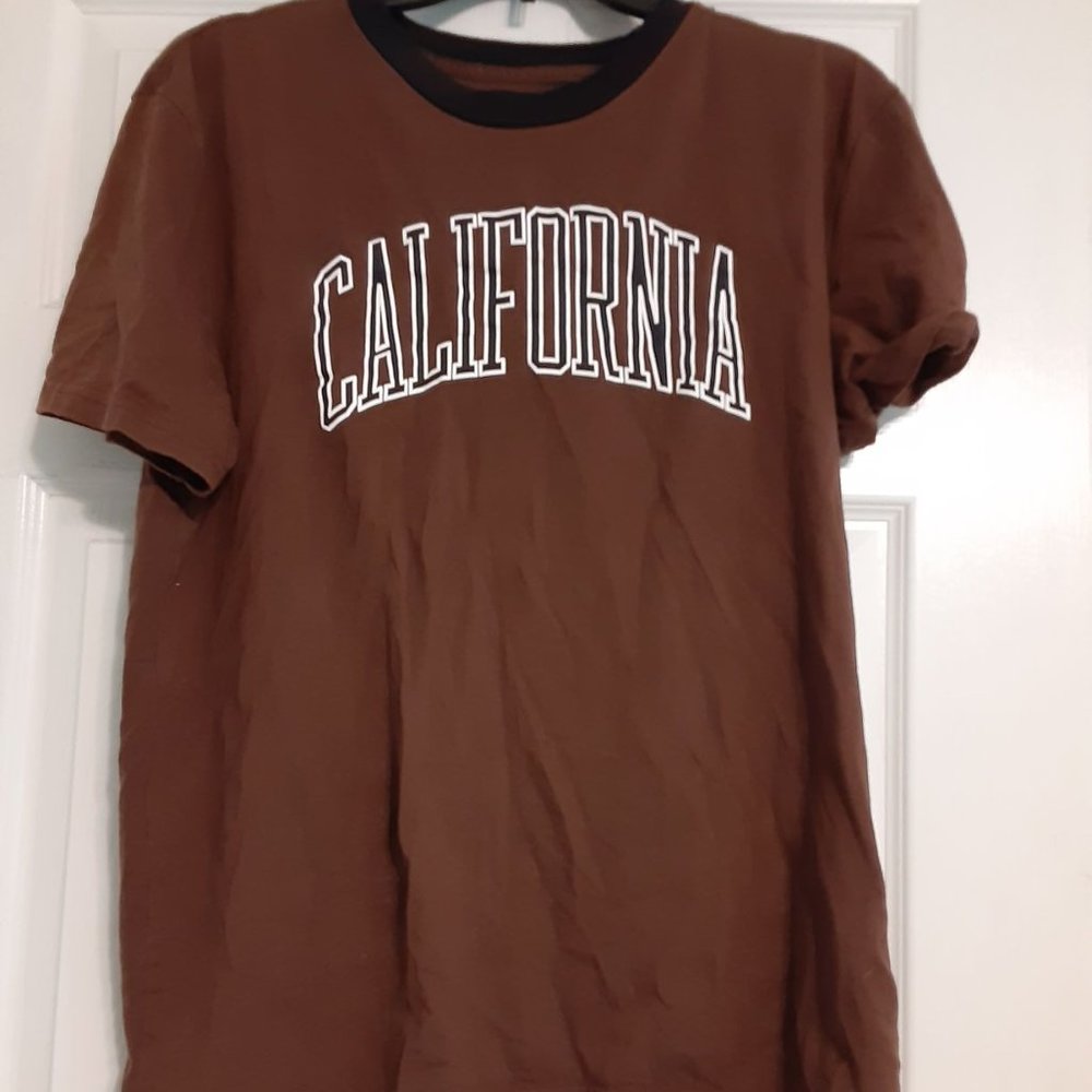 Women's Brown Hollister Relaxed Fit Vintage "California" T-Shirt